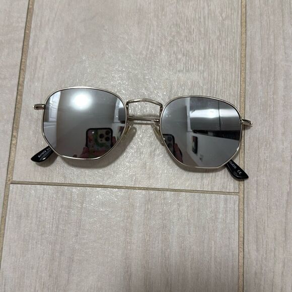 Mirrored sunglasses silver new - Picture 1 of 4
